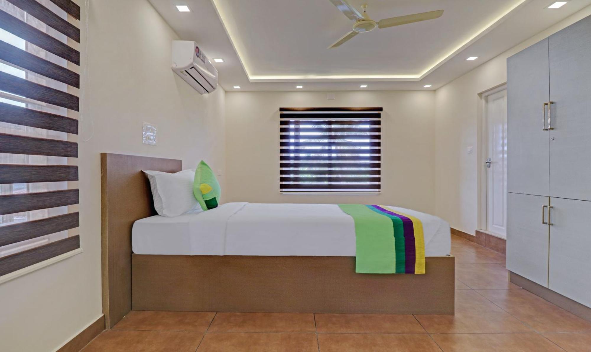 Treebo Golden Terminal, Kochi Airport Hotel Екстериор снимка