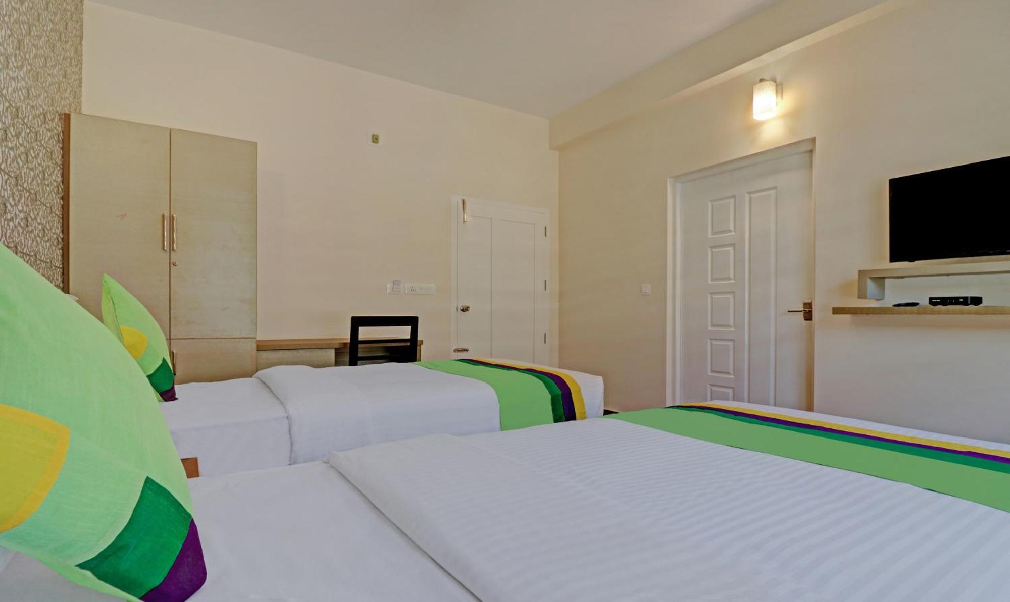 Treebo Golden Terminal, Kochi Airport Hotel Екстериор снимка