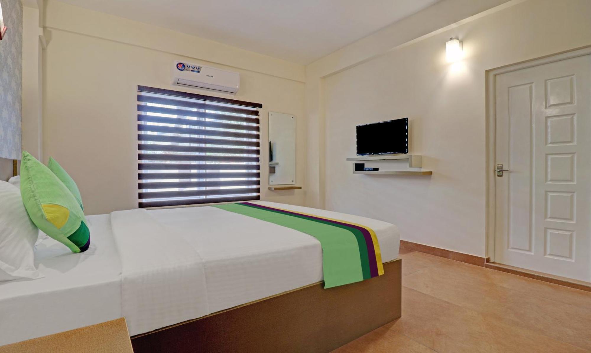 Treebo Golden Terminal, Kochi Airport Hotel Екстериор снимка