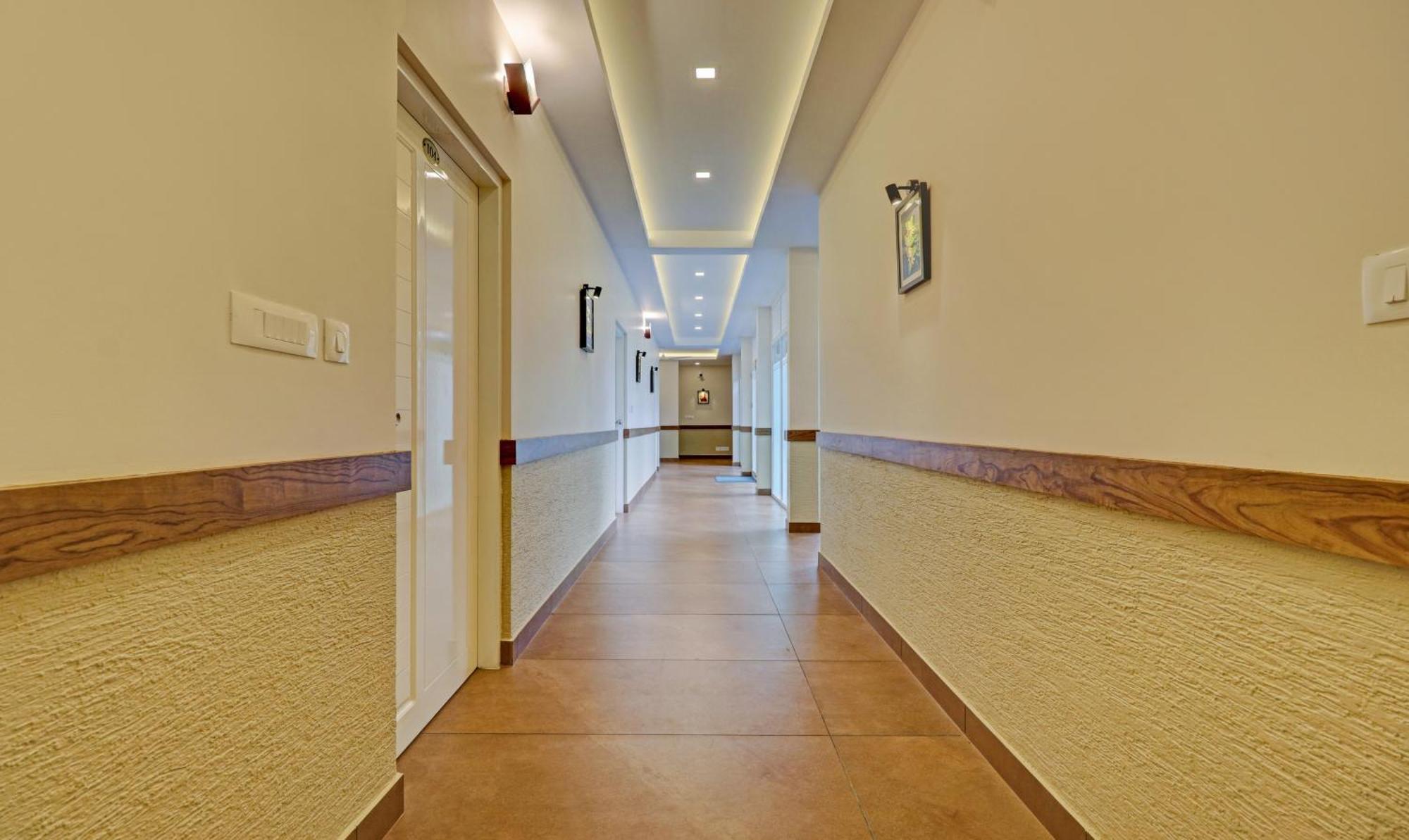 Treebo Golden Terminal, Kochi Airport Hotel Екстериор снимка