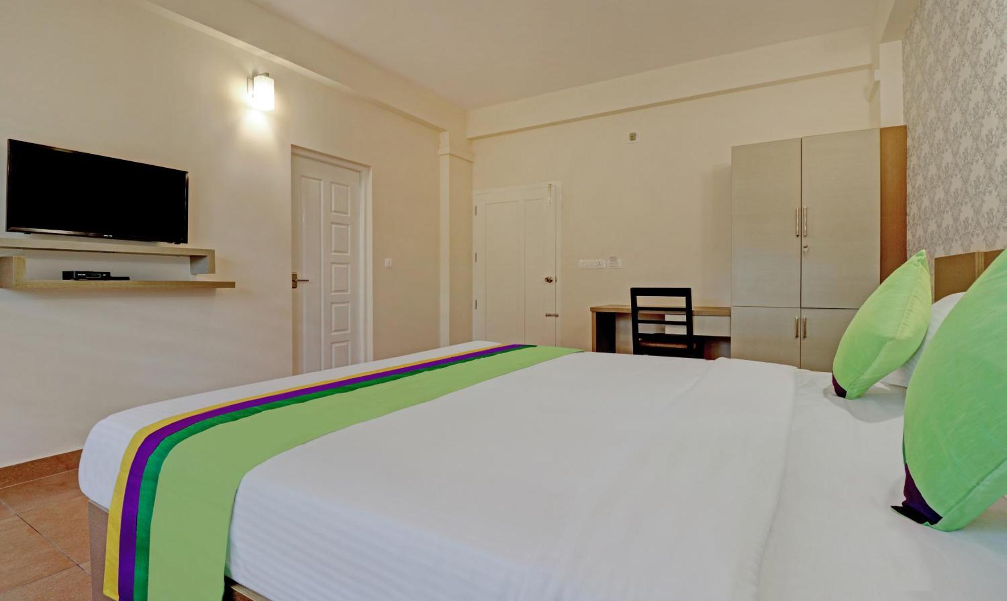 Treebo Golden Terminal, Kochi Airport Hotel Екстериор снимка