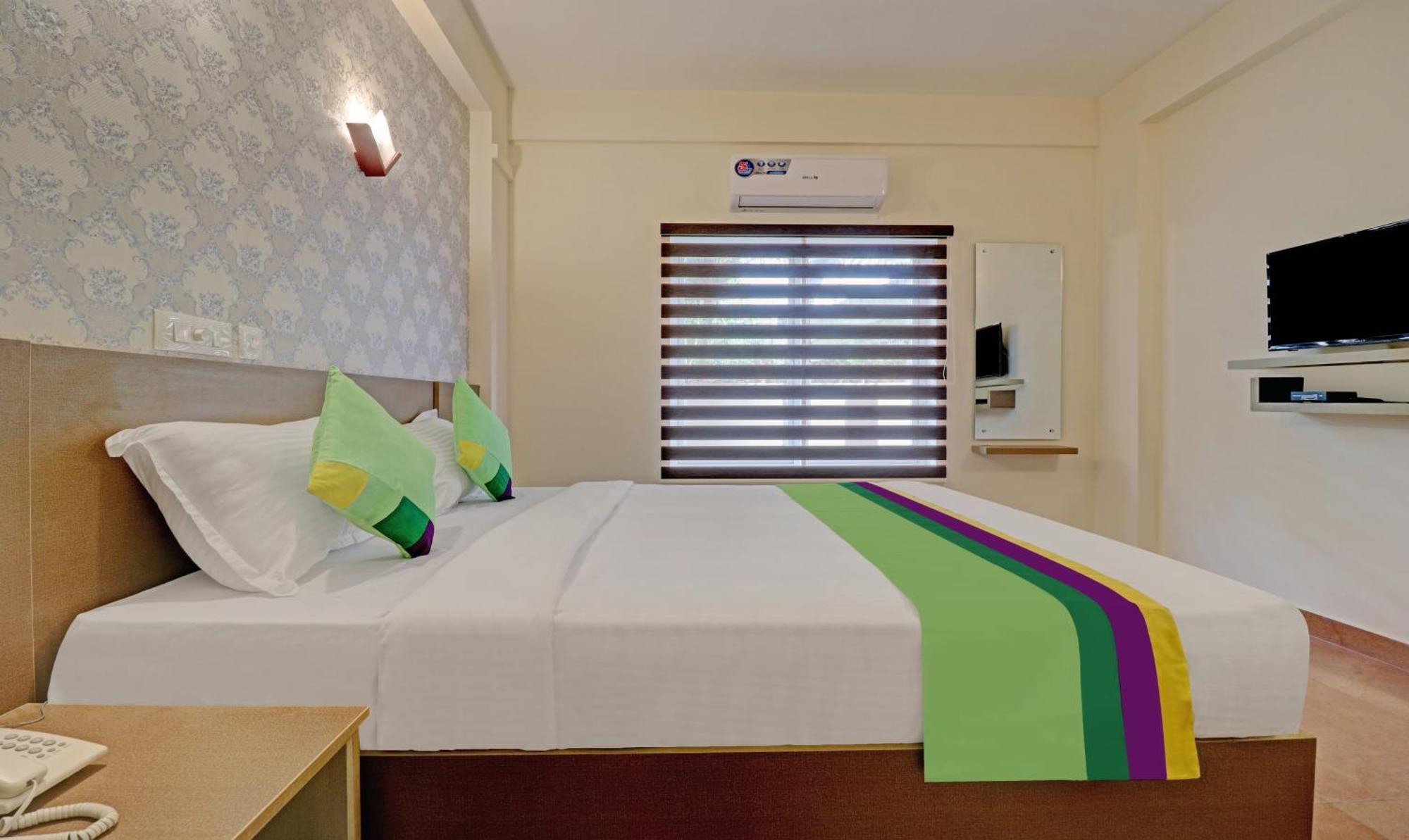 Treebo Golden Terminal, Kochi Airport Hotel Екстериор снимка
