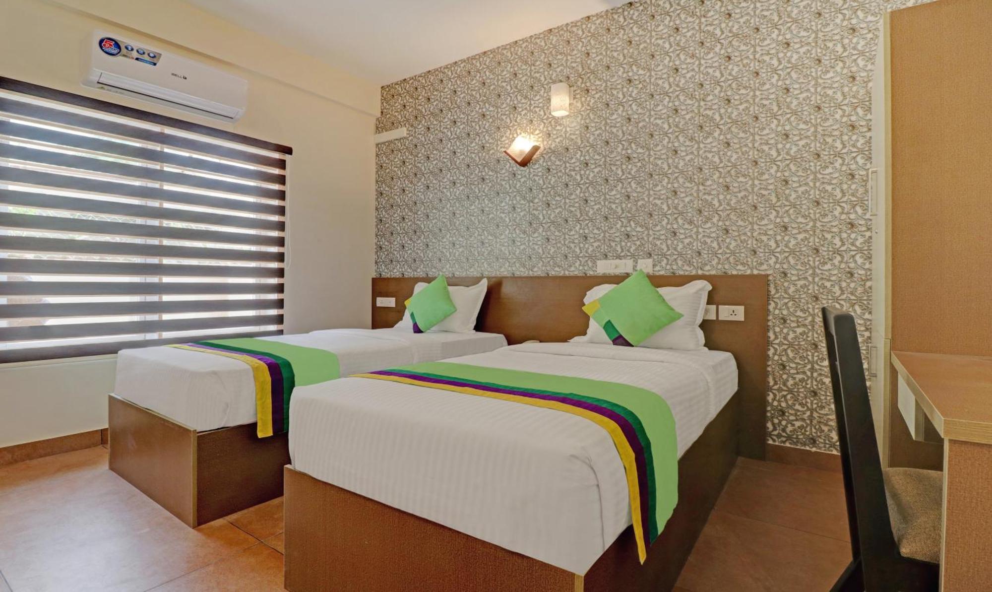 Treebo Golden Terminal, Kochi Airport Hotel Екстериор снимка