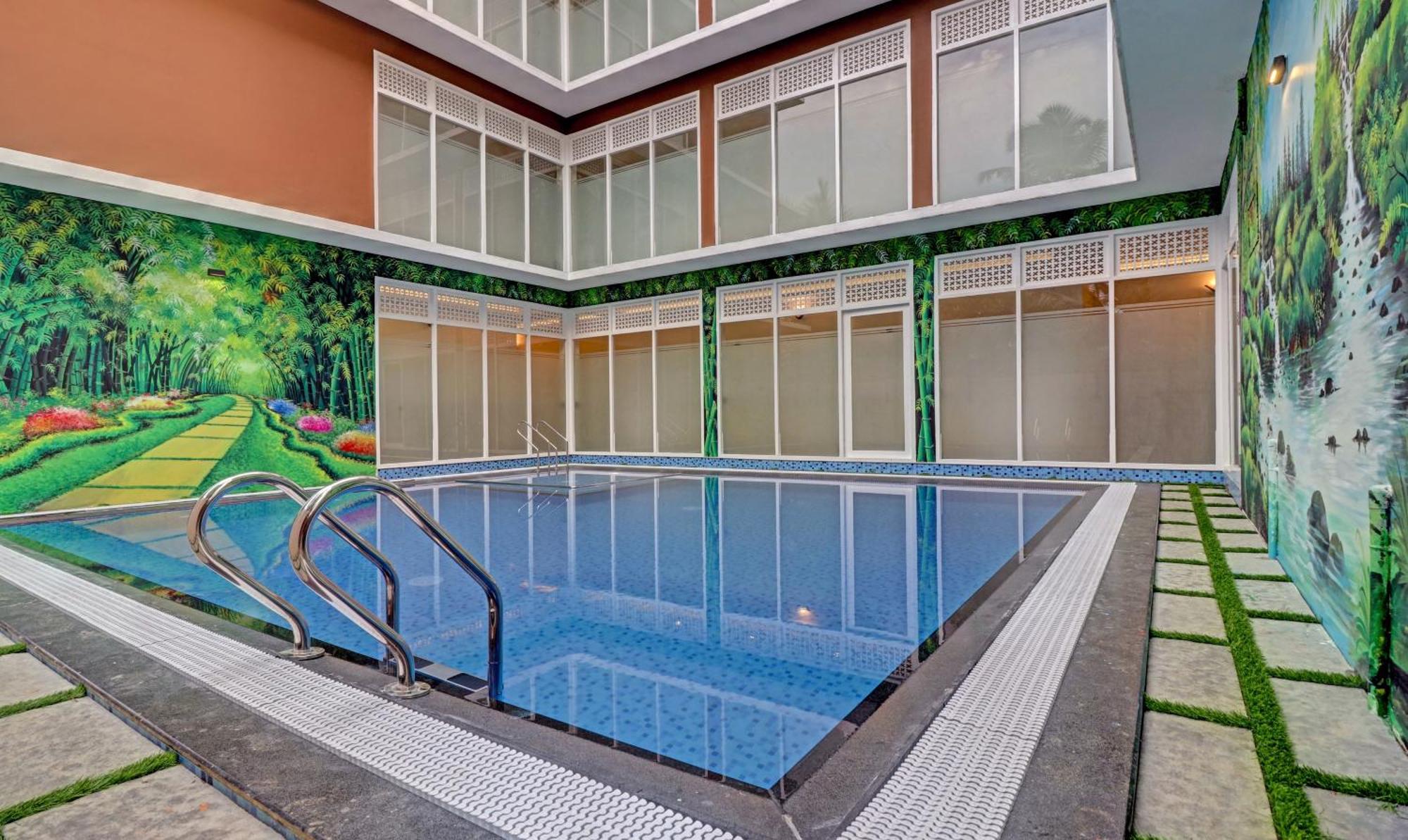 Treebo Golden Terminal, Kochi Airport Hotel Екстериор снимка